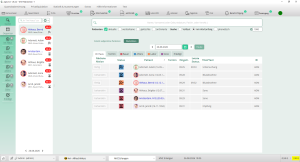 : „Screenshot der Praxissoftware Apris: Wartelisten-Ansicht 'Im Haus' mit Patientenliste, Status und nächster Aktion."